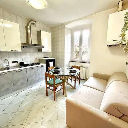 Zar 3 Apartment